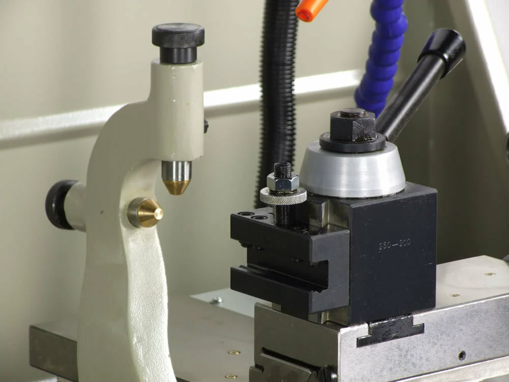 BAILEIGH - PL-1236E-DRO Tour à Métaux De Précision 230V 1100W - Entre Pointes 915 Mm – Image 4