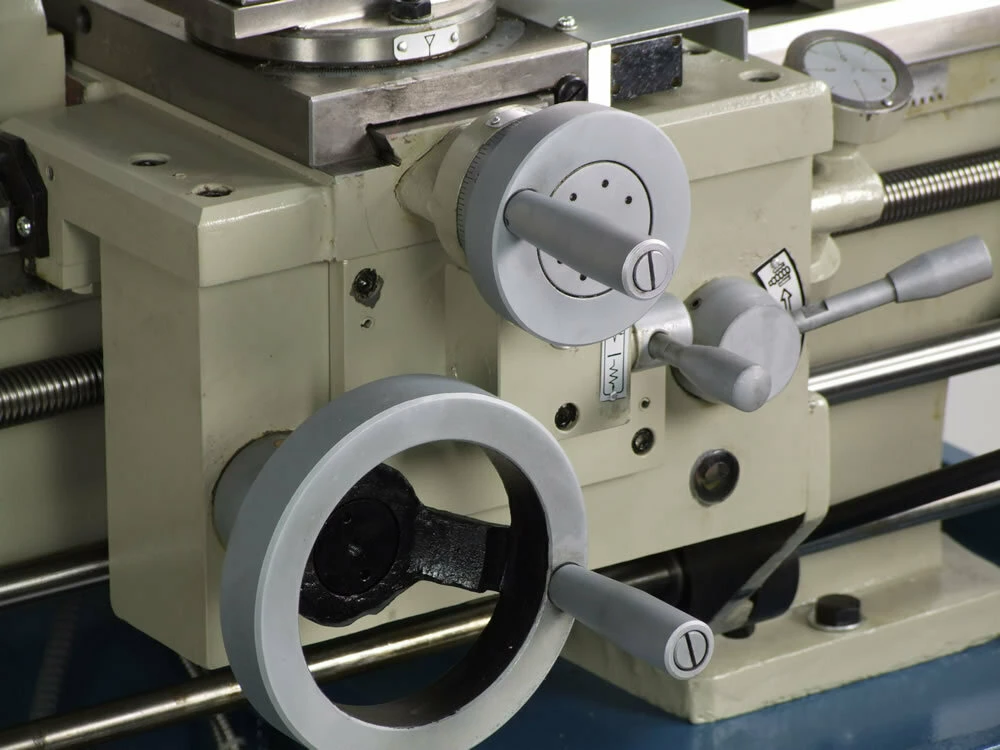 BAILEIGH - PL-1236E-DRO Tour à Métaux De Précision 230V 1100W - Entre Pointes 915 Mm – Image 5