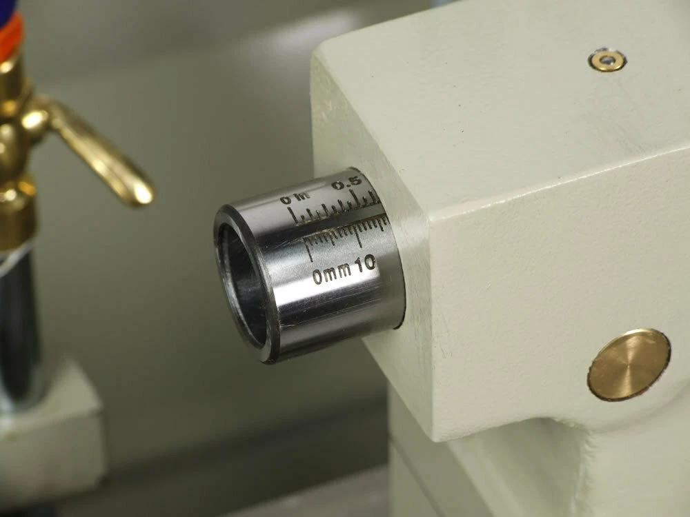 BAILEIGH - PL-1236E-DRO Tour à Métaux De Précision 230V 1100W - Entre Pointes 915 Mm – Image 9