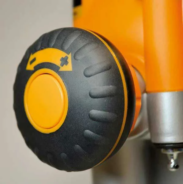 CMT - CMT7E - Défonceuse Professionnelle Plongeante 2400 W - Vitesse Variable électronique – Image 3