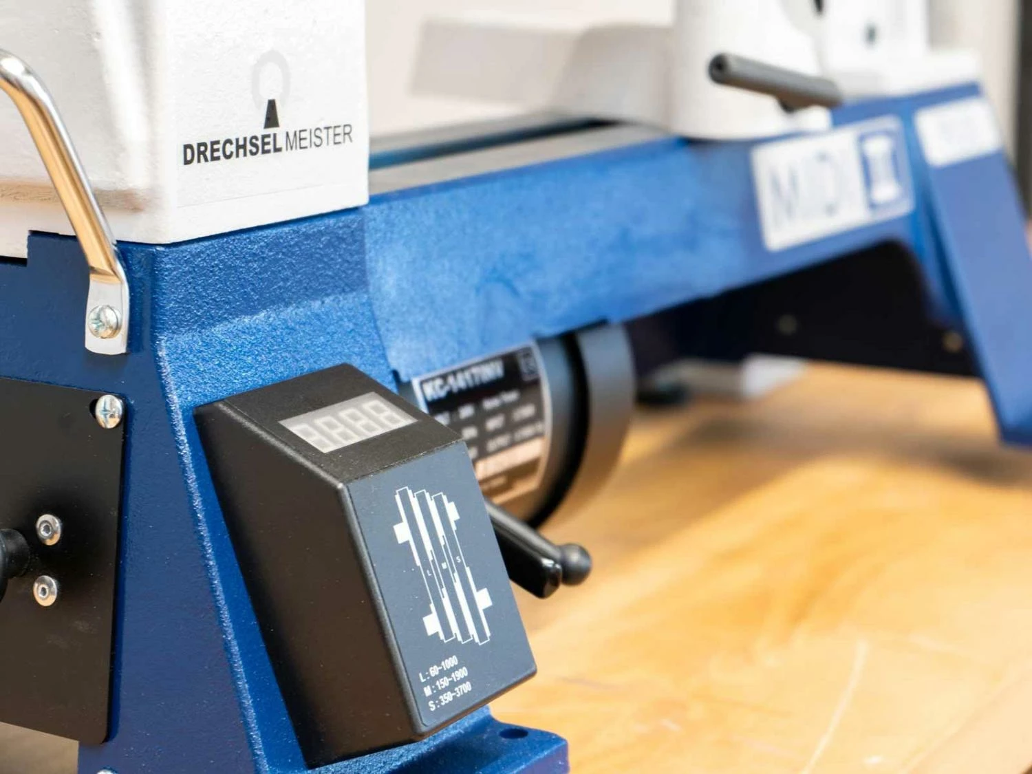 DRECHSELMEISTER - MIDI 2 PLUS - Mini Tour à Bois D'établi 400 Mm Avec Convertisseur + Mandrin Nova G3 Et Rallonge De Banc 280 Mm – Image 8