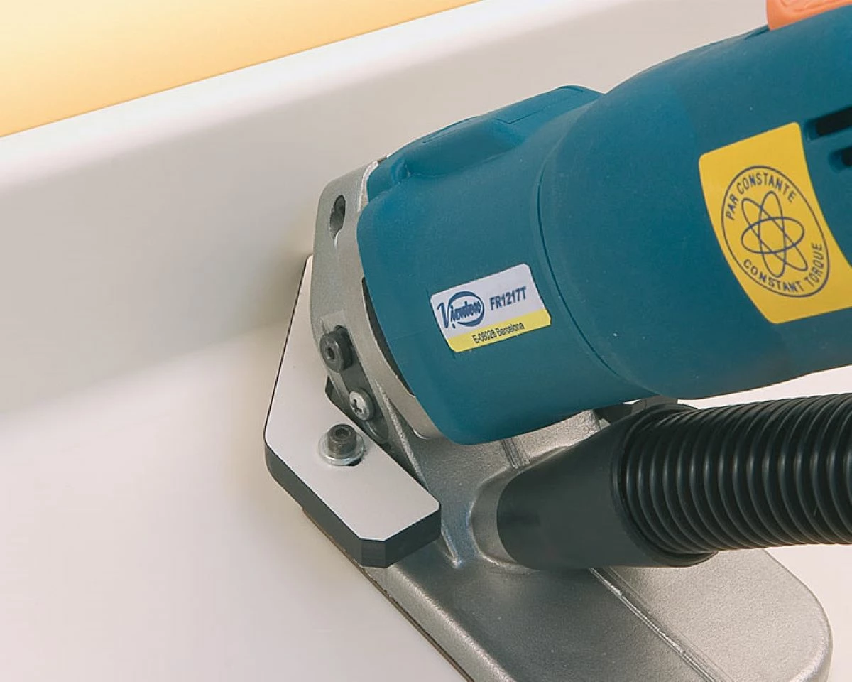 VIRUTEX - FR217S Profileuse D’angle 750 W – Image 2